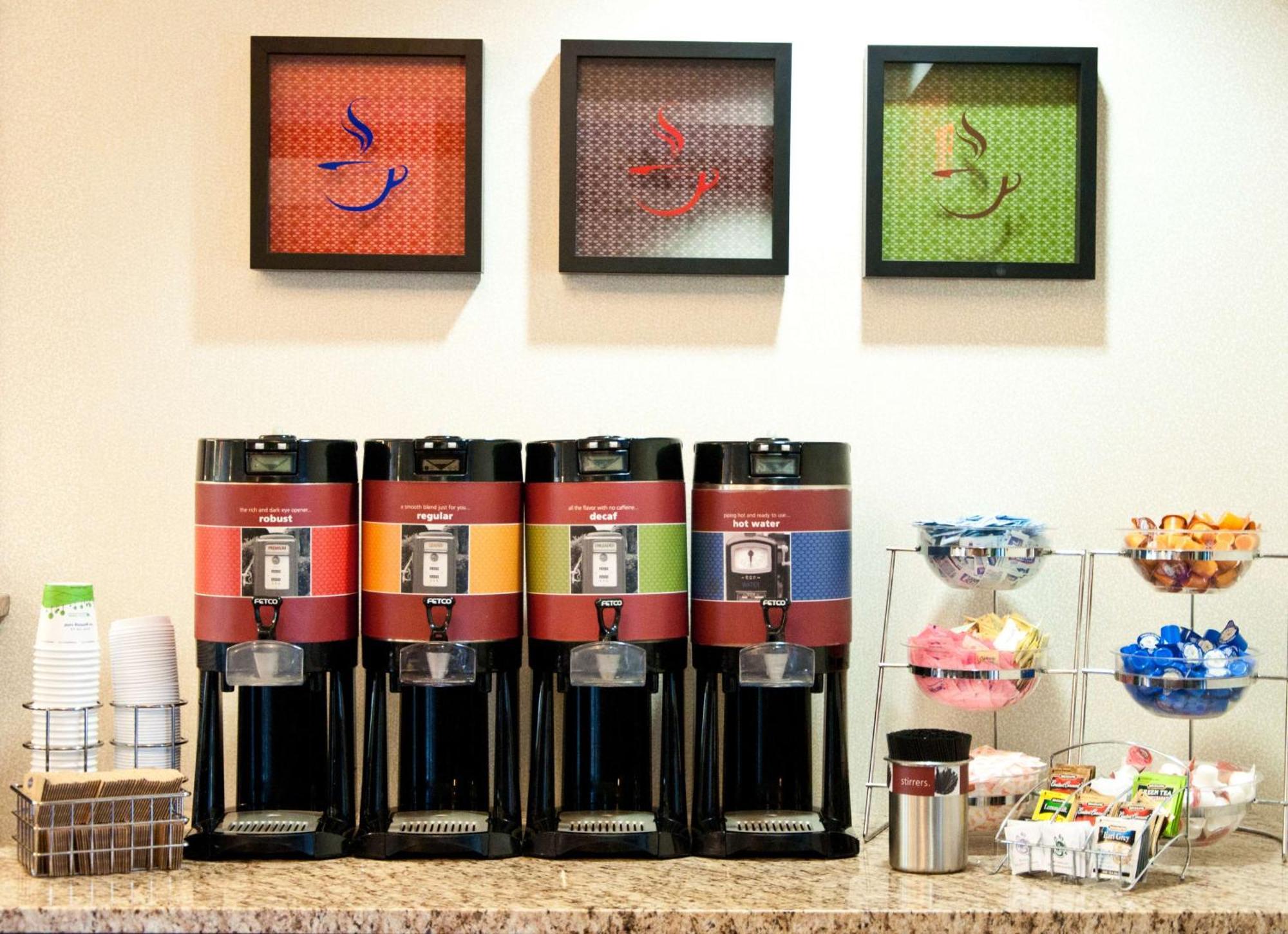 Hampton Inn East Windsor Bagian luar foto