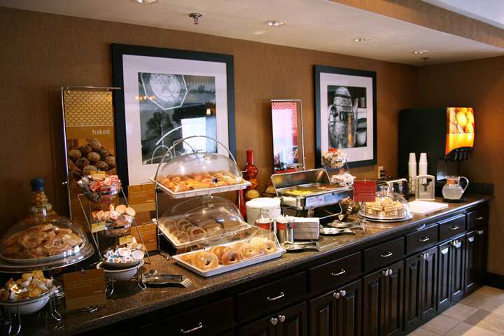 Hampton Inn East Windsor Bagian luar foto