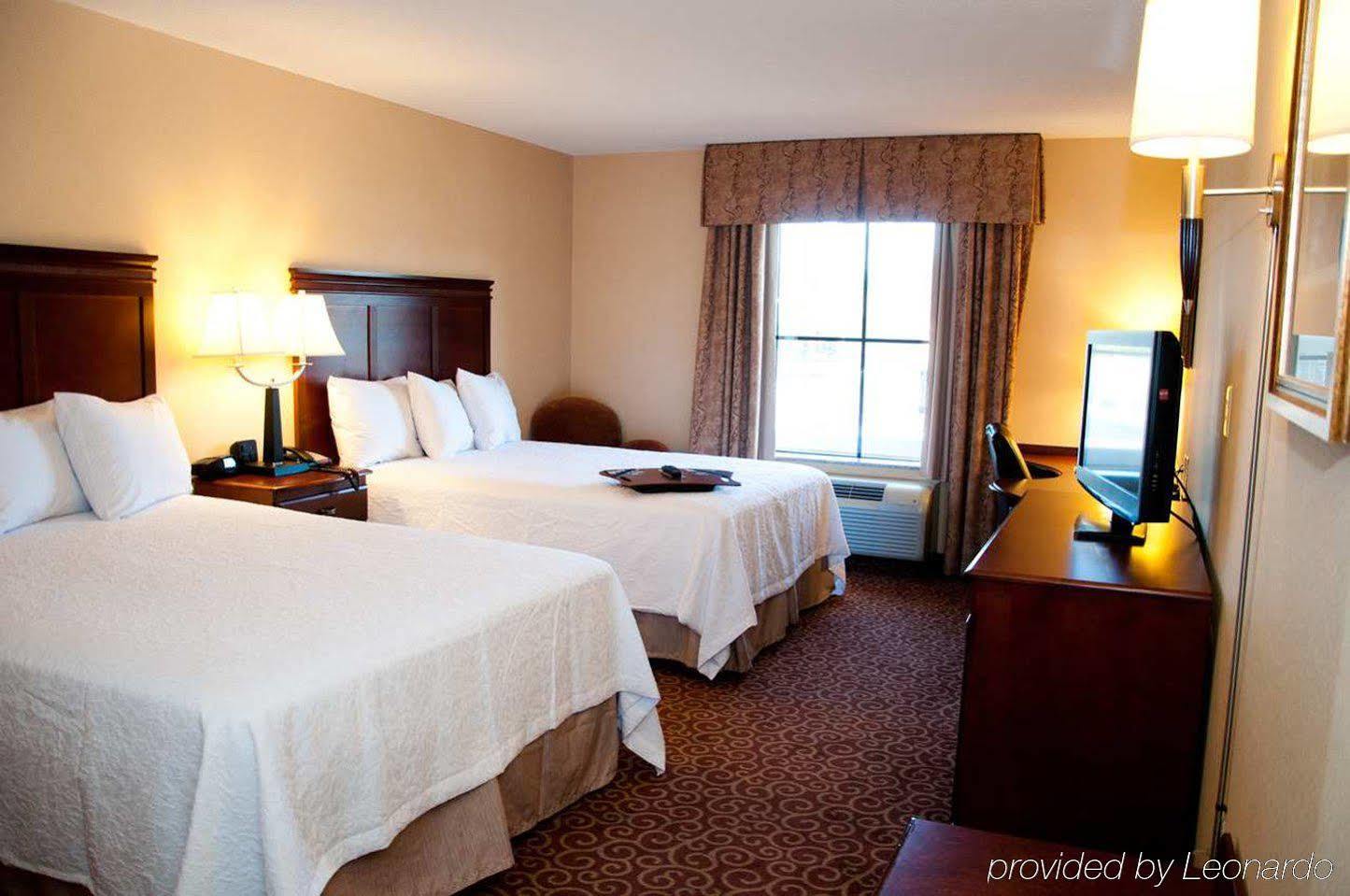 Hampton Inn East Windsor Bagian luar foto
