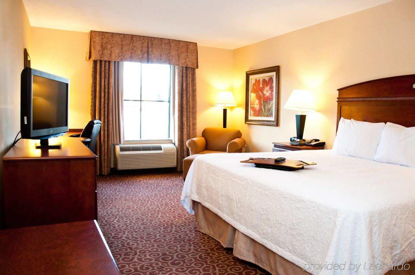 Hampton Inn East Windsor Bagian luar foto